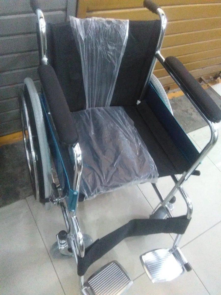 Foldable Manual Steel Economical Wheelchair for Handicapped