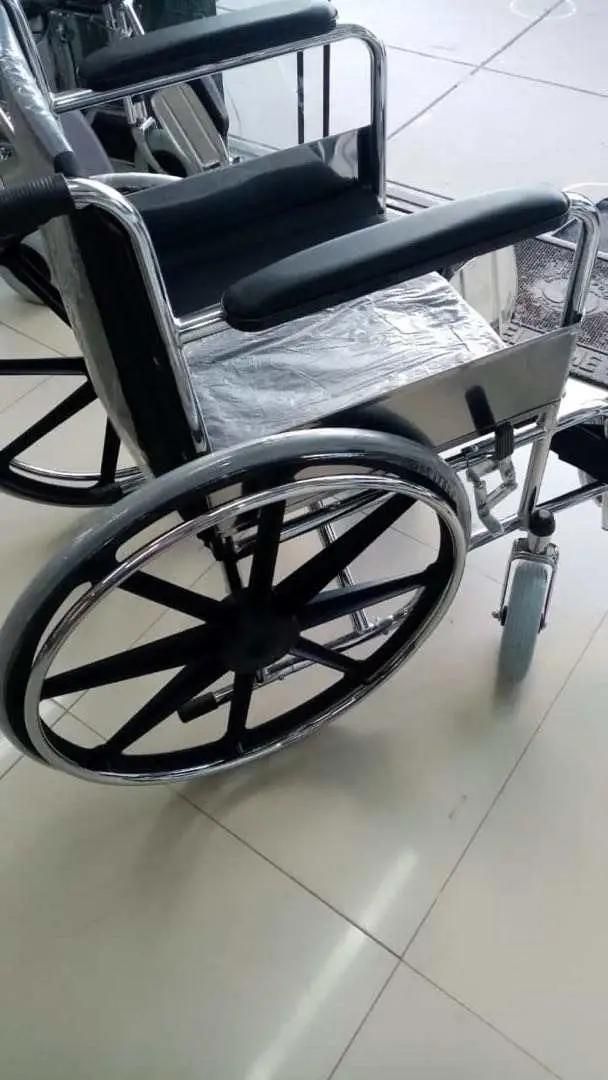 Popular Economic Standard Manual Steel Wheel Chair Manual Wheelchair 809