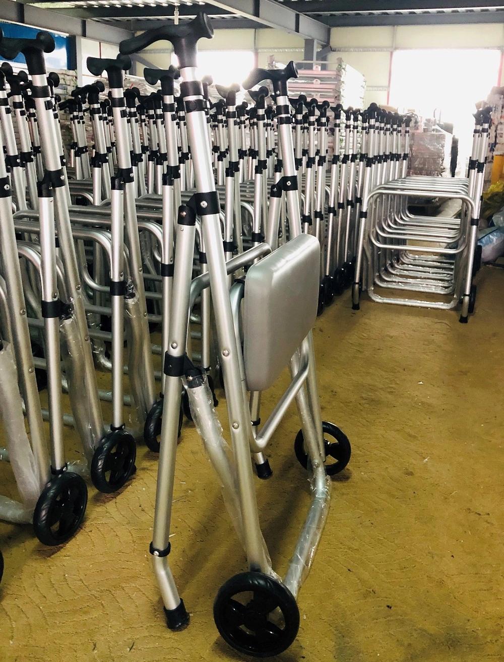 Folding Aluminium Frame Rollator Walker, Linghtweight Medical Walker with 2 Wheels and Paade Seat