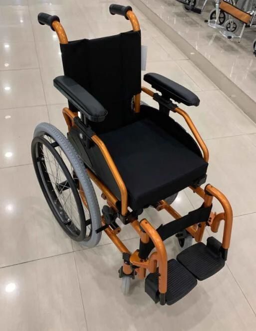 Aluminum Child Light Weight Folding Wheelchair with Ce ISO
