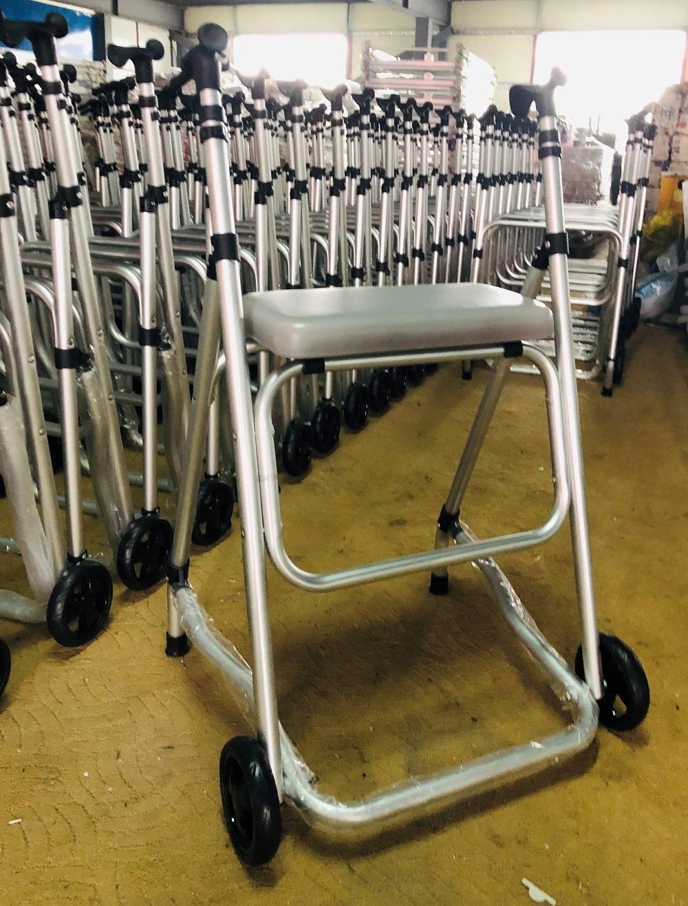 Folding Aluminium Frame Rollator Walker, Linghtweight Medical Walker with 2 Wheels and Paade Seat